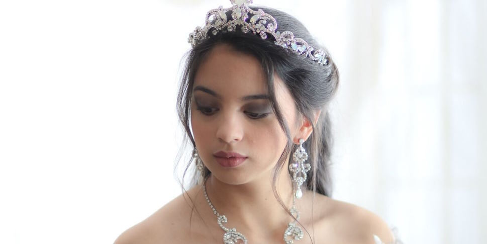 hair-accessories-brides-use